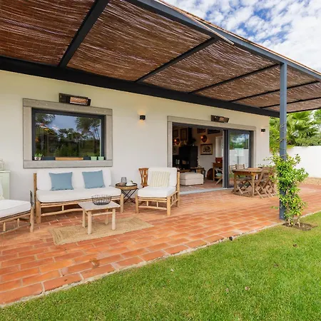 Luxury Summer In Vakantiehuis Estoril
